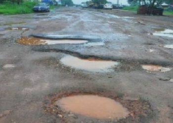 Gov’t suspends the award of new road maintenance contracts