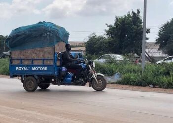 Aboboyaa operators defy Henry Quartey’s ban, still using Accra-Tema motorway