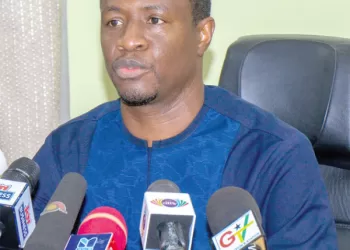 Striking cocoa carriers to resume work — COCOBOD
